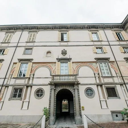 아파트 Old Town Square