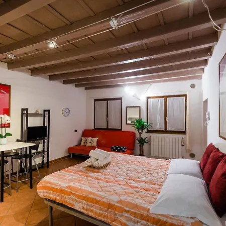 Old Town Square Apartman Bergamo