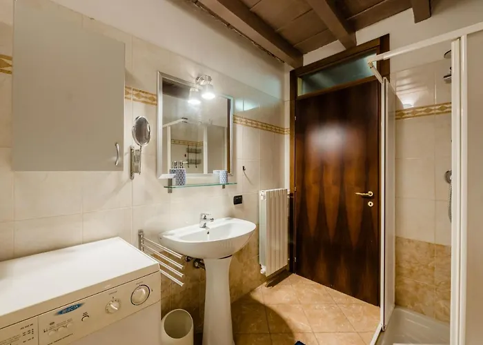 Old Town Square Daire