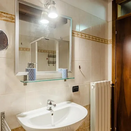 Апартаменти Old Town Square Бергамо